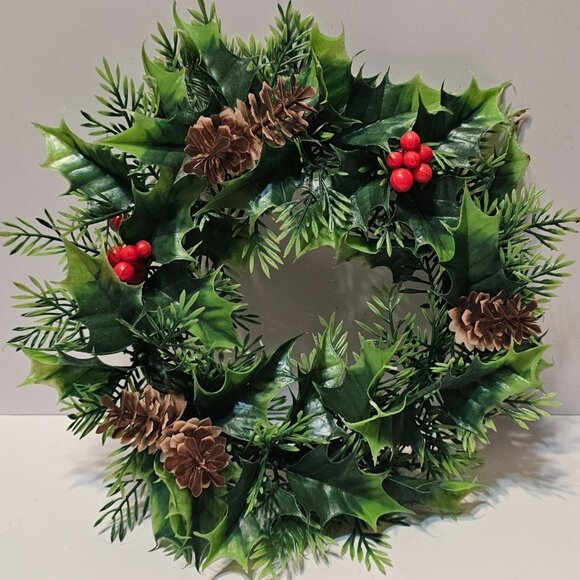 Vtg 10" MCM Plastic Christmas Pillar Candle Ring Wreath Holly Berries Pine Cones - Picture 2 of 9